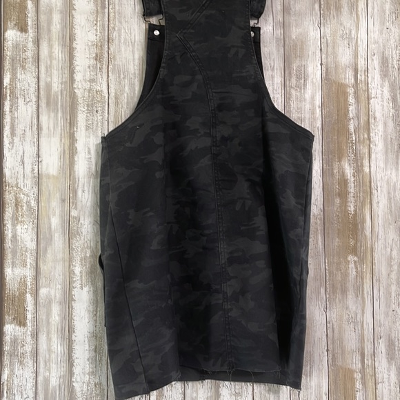 Camo Overalls - Picture 3 of 4